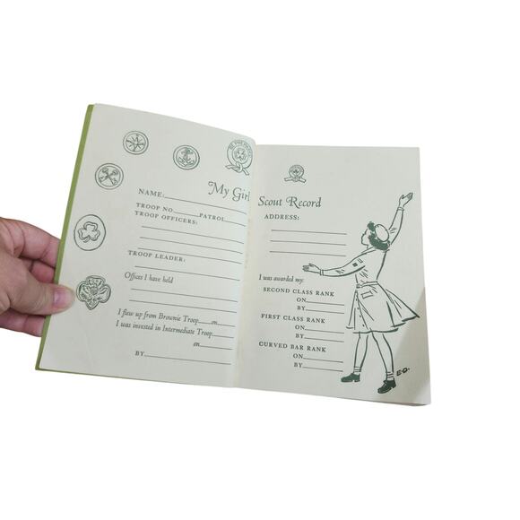 Vintage Girl Scout of America Handbook Intermediate Program Copyright 1955 USA - Picture 5 of 8